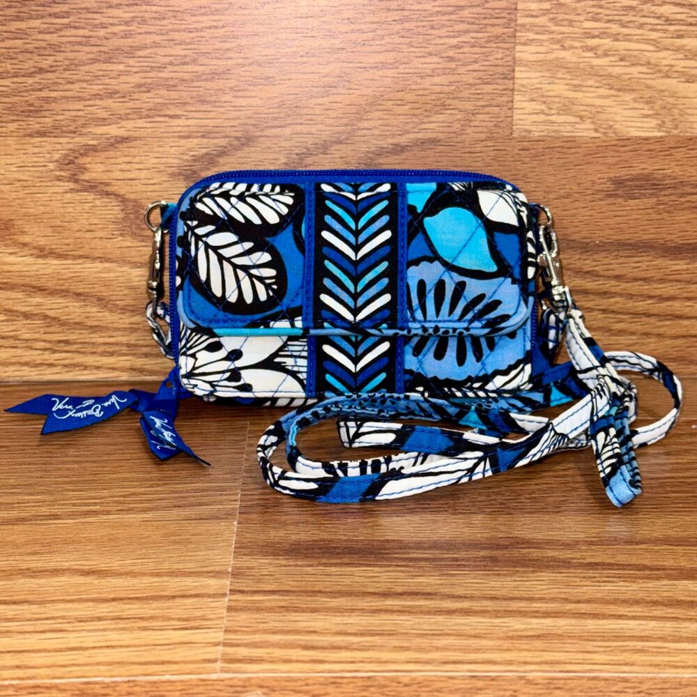 Vera Bradley Blue Bayou Quilted Crossbody Wallet Purse Blue Floral Retired Print - Picture 2 of 10